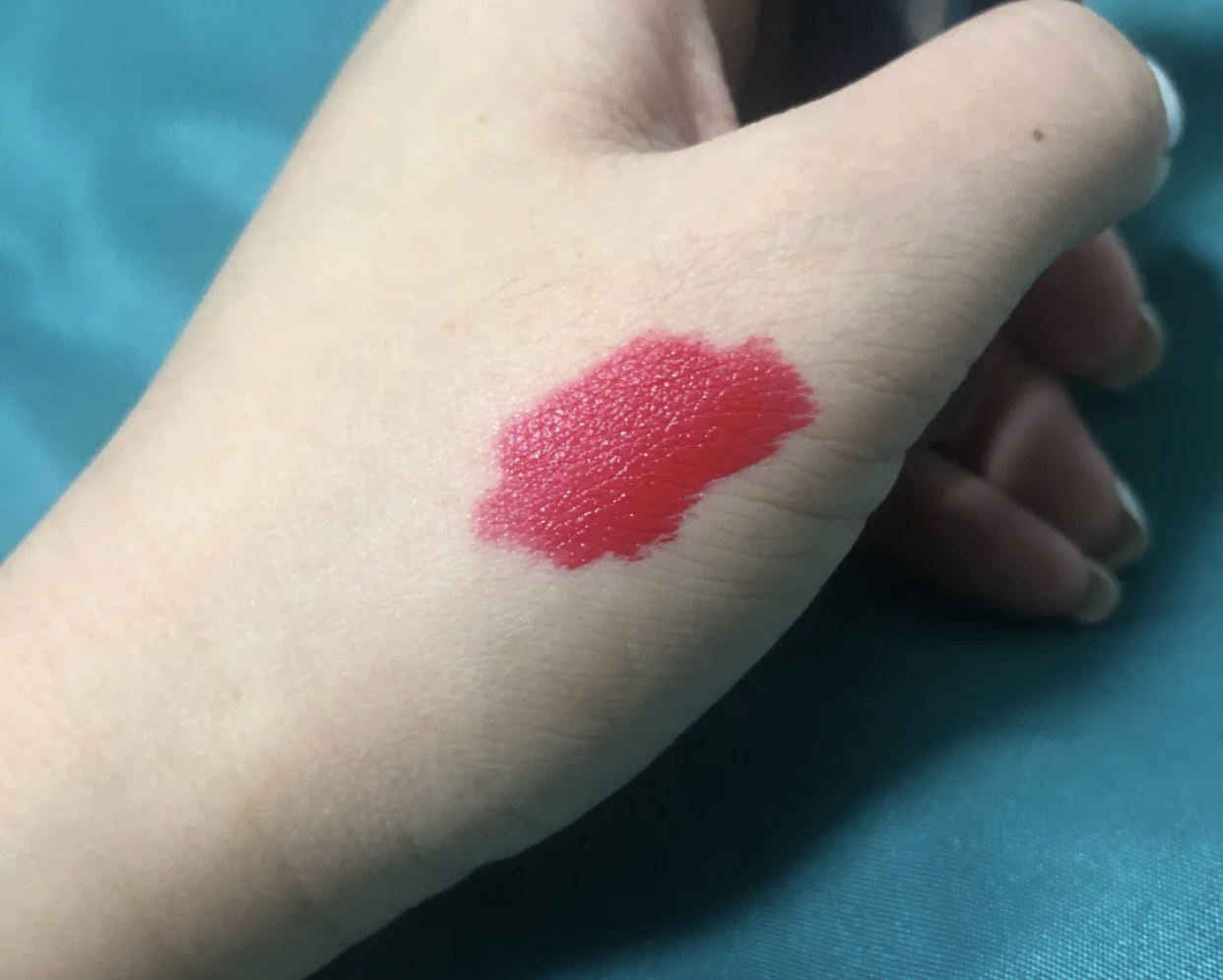 CPB口红成功“出圈”，大牌口红中质感顶尖，尤其103