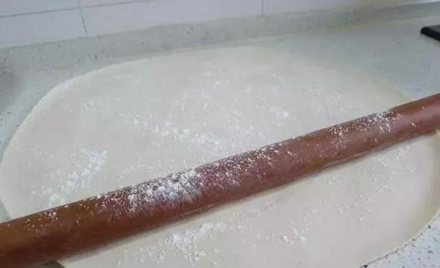 面条怎么做手擀面不用碱,面条新吃法擀面几分钟口感劲道
