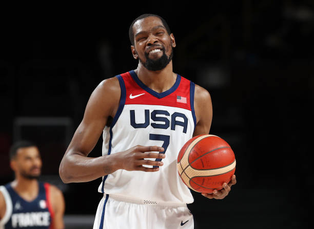 杜兰特个人能力比詹姆斯厉害,杜兰特总得分超得过詹姆斯吗