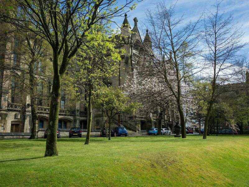 安格利亚鲁斯金大学留学条件,英国安格里亚鲁斯金大学