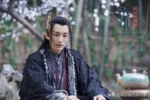 任嘉伦欢瑞世纪旗下艺人,欢瑞旗下艺人任嘉伦