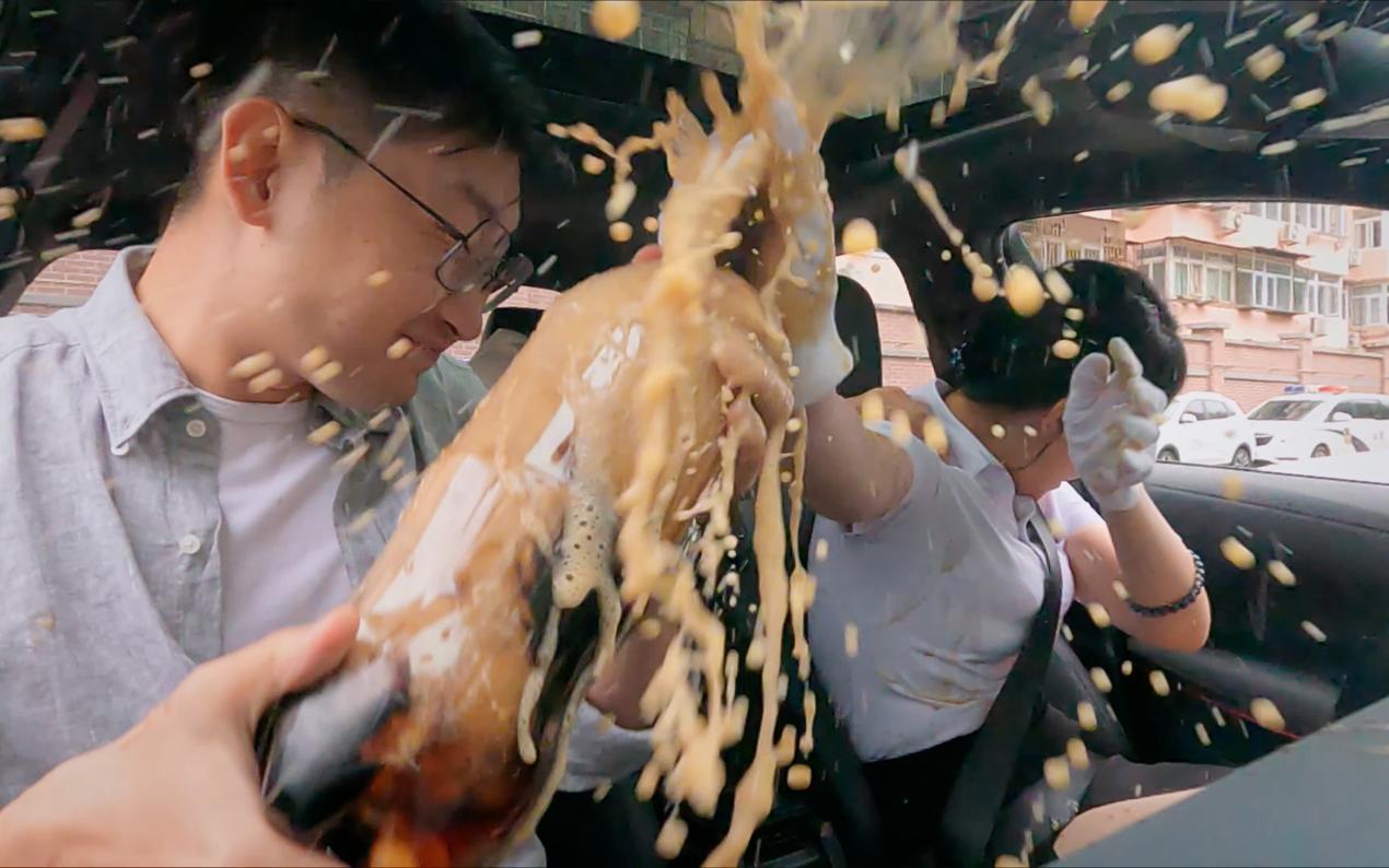 丰田雷凌双擎耐用度视频,丰田雷凌开不坏的车