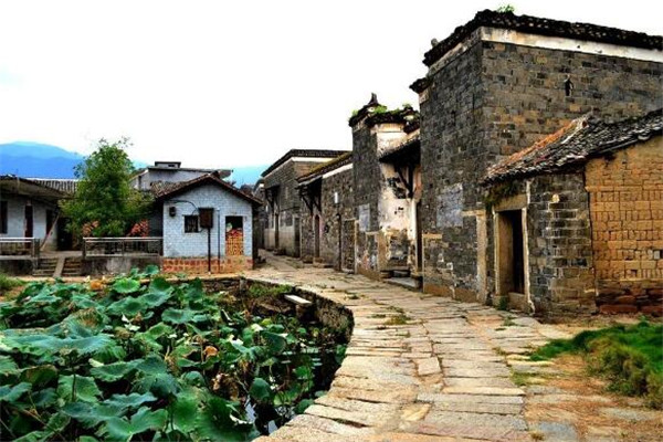 南昌三大名胜滕王阁,南昌滕王阁江南四大名楼之首