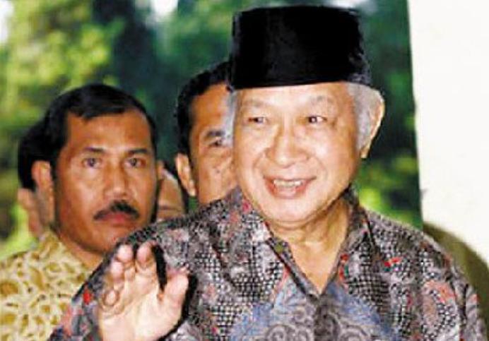 印尼杀了50万华人的原因,印尼杀了50万华人纪录片