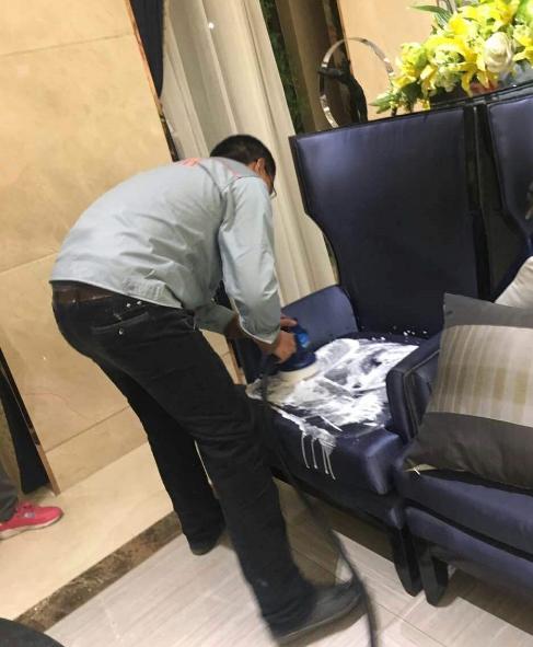 沙发脏的生活小妙招,58同城家政清洗沙发服务