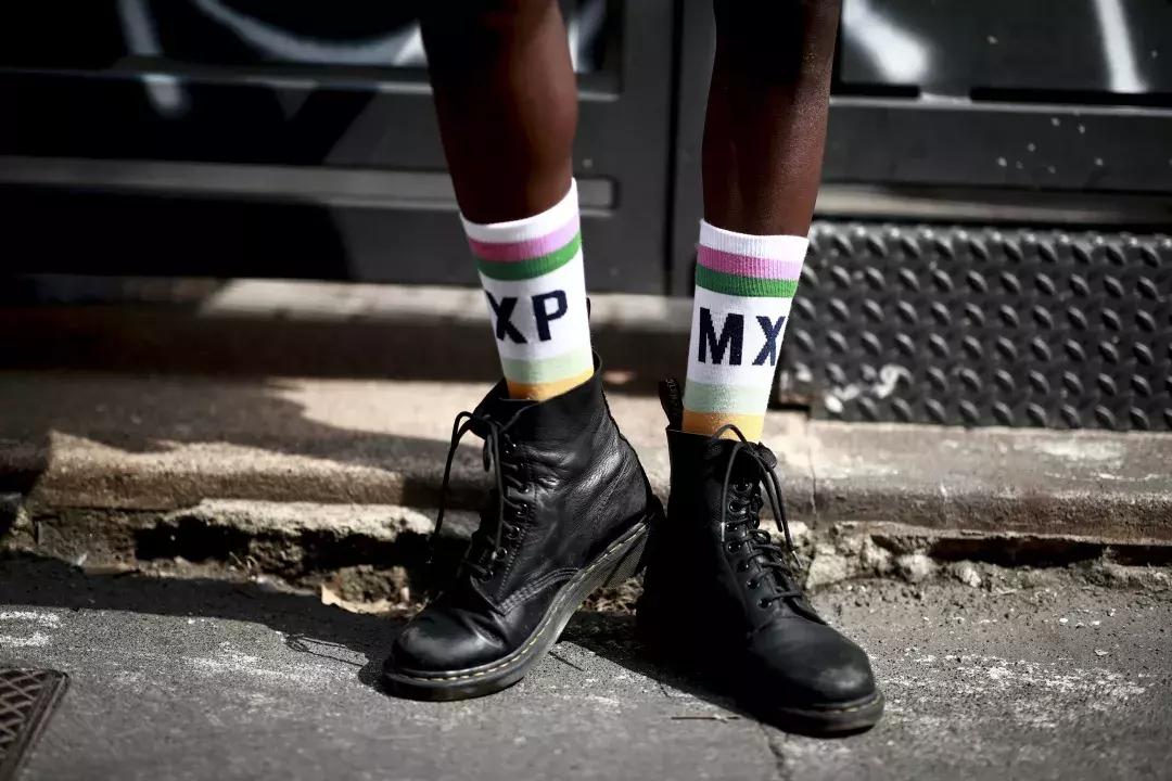 百里挑一冬天穿什么鞋,百里挑一穿长靴