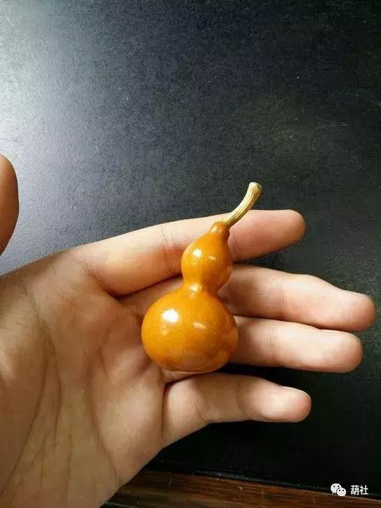 葫芦怎样盘才能色泽鲜亮,葫芦咋盘才红亮