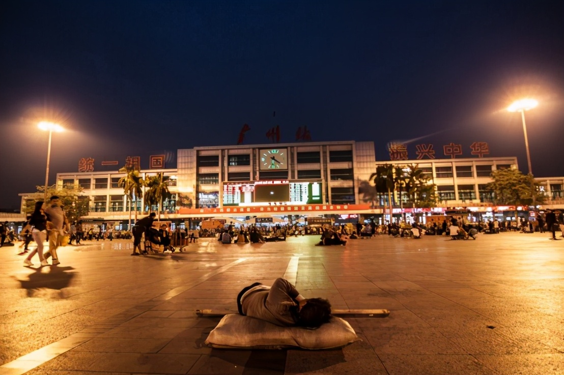 90年代火车站抢劫,90年代广州火车站偷包