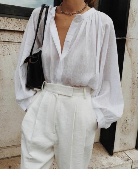 平胸女生穿衣服才有高级感,平胸穿衣服显高级感吗