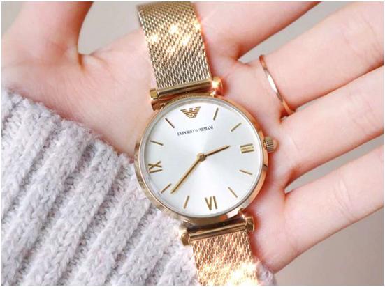 阿玛尼的女士手表什么档次,阿玛尼的真皮手表带