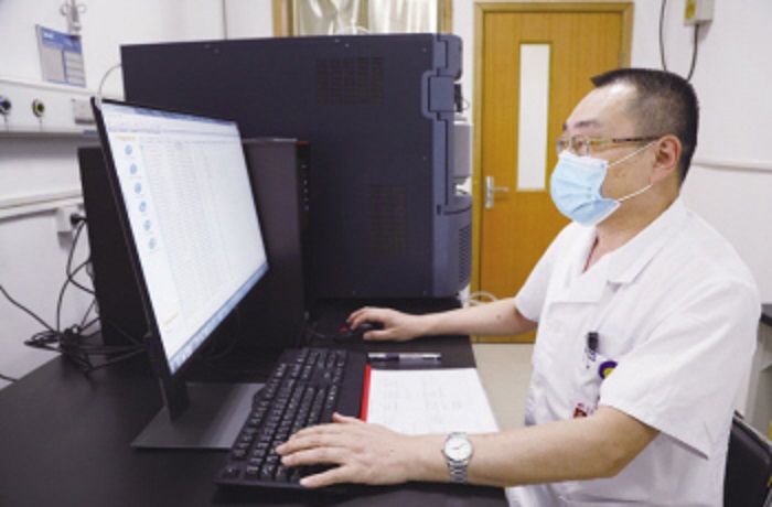 怀孕8个月为何皮肤突然奇痒难忍?