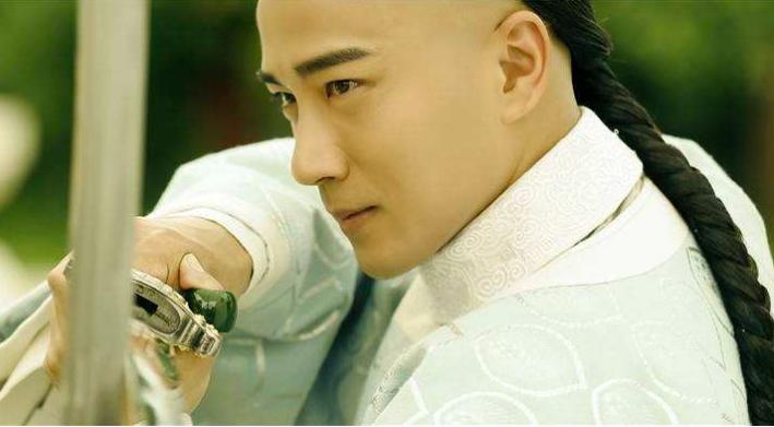 读懂纳兰性德，选哪本书最好？《纳兰词笺注》《饮水词笺校》比较