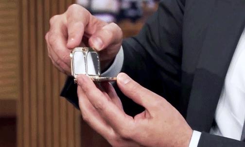 我的胸，我的手指，我的脚腕……都需要一只包包