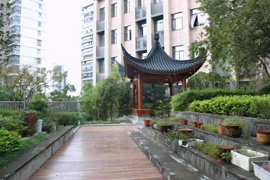 重庆哪所学校环境最好,重庆最美学校