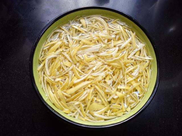 用柚子果酱做饮料,柚子茶果酱做法