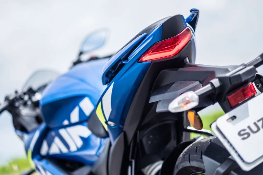 2020款全新铃木gixxer250sf,铃木gixxer250-sf