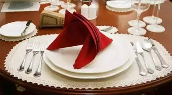 西餐餐桌礼仪教案,西餐礼仪课堂视频