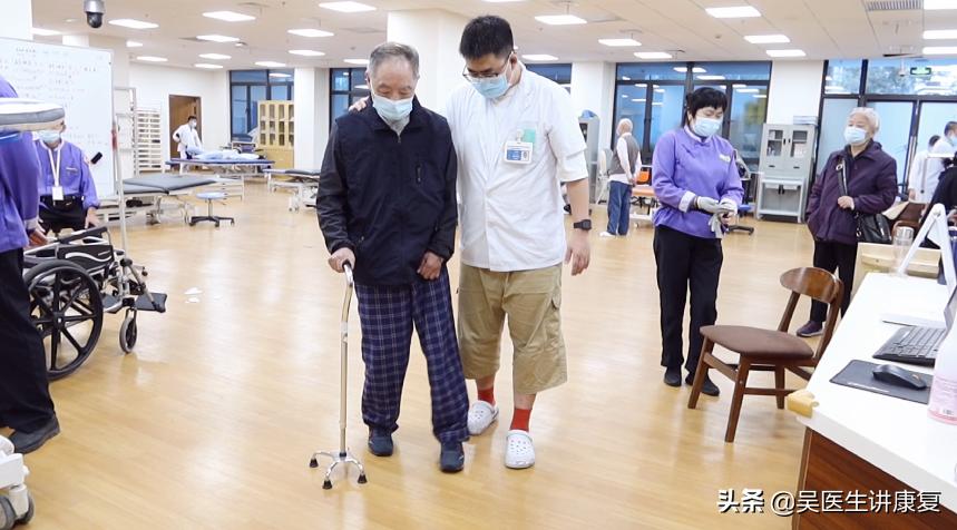 脑出血老人肢体康复视频,脑出血病人康复教程