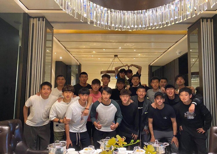 天海34岁老将手握猛料，发声内鬼想要洗牌，老臣“装傻”喝多了