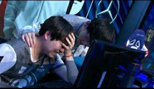 电竞游戏比赛平均每次能挣多少钱,电竞游戏的职业选手收入