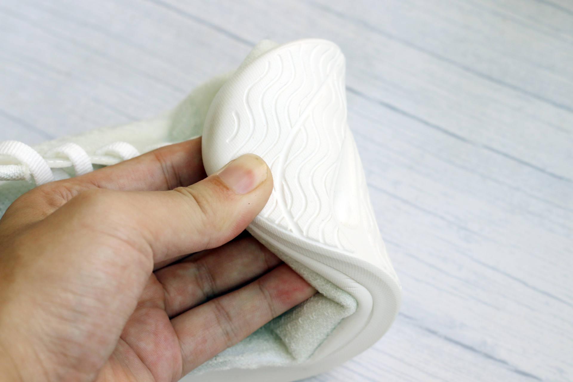 穿着变色鞋子是什么体验？——良计光变色鞋开箱