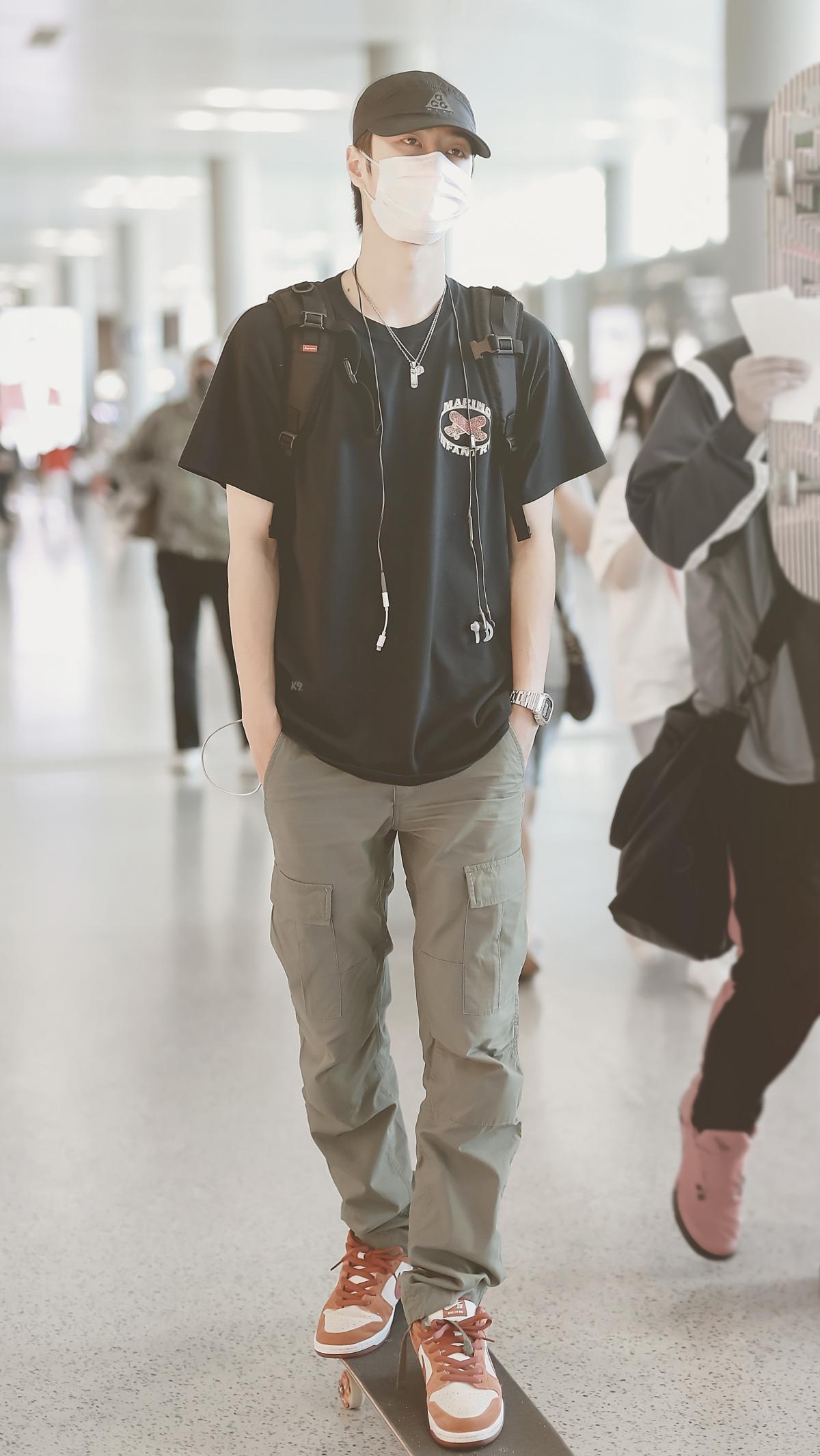 王一博这就是街舞裤子造型,王一博酷gai