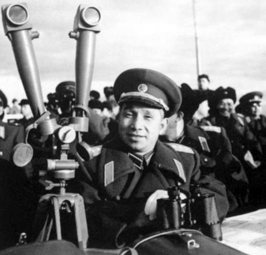 粟裕大将习武史：拿癞蛤蟆练习枪法，被国民*党**传言有三头六臂