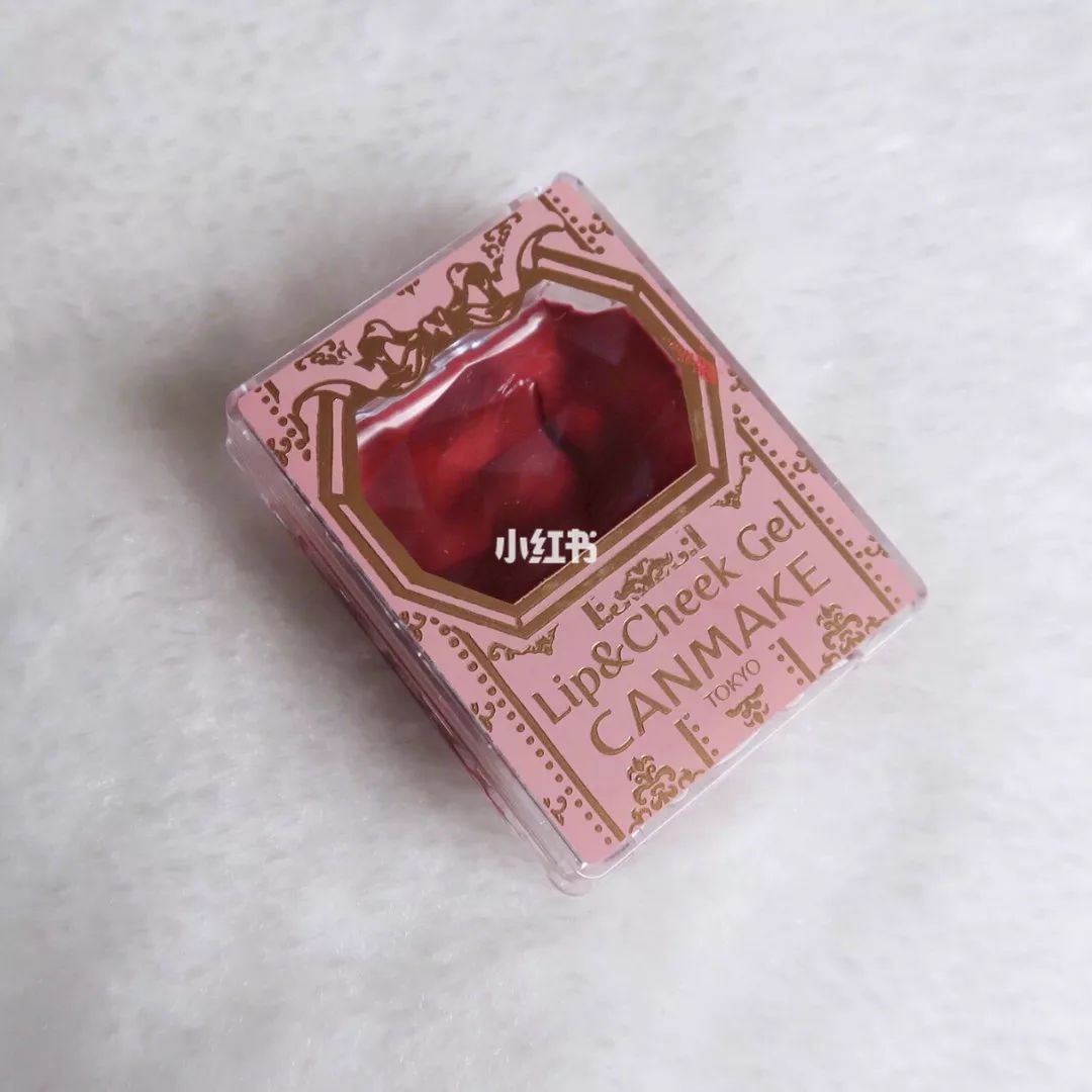 红色系单品搭配技巧,红色系单品怎么搭配好看