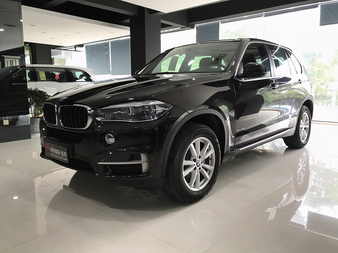 2019宝马x5和2019gle400平行进口,2.0t柴油宝马x5平行进口车价格