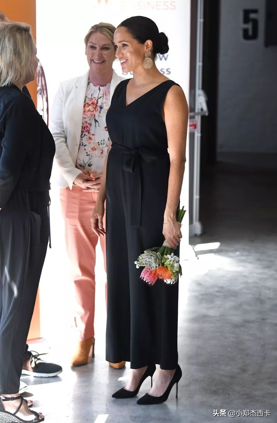 咦，梅根的大钻戒怎么不见了？|郑尔摩斯周报