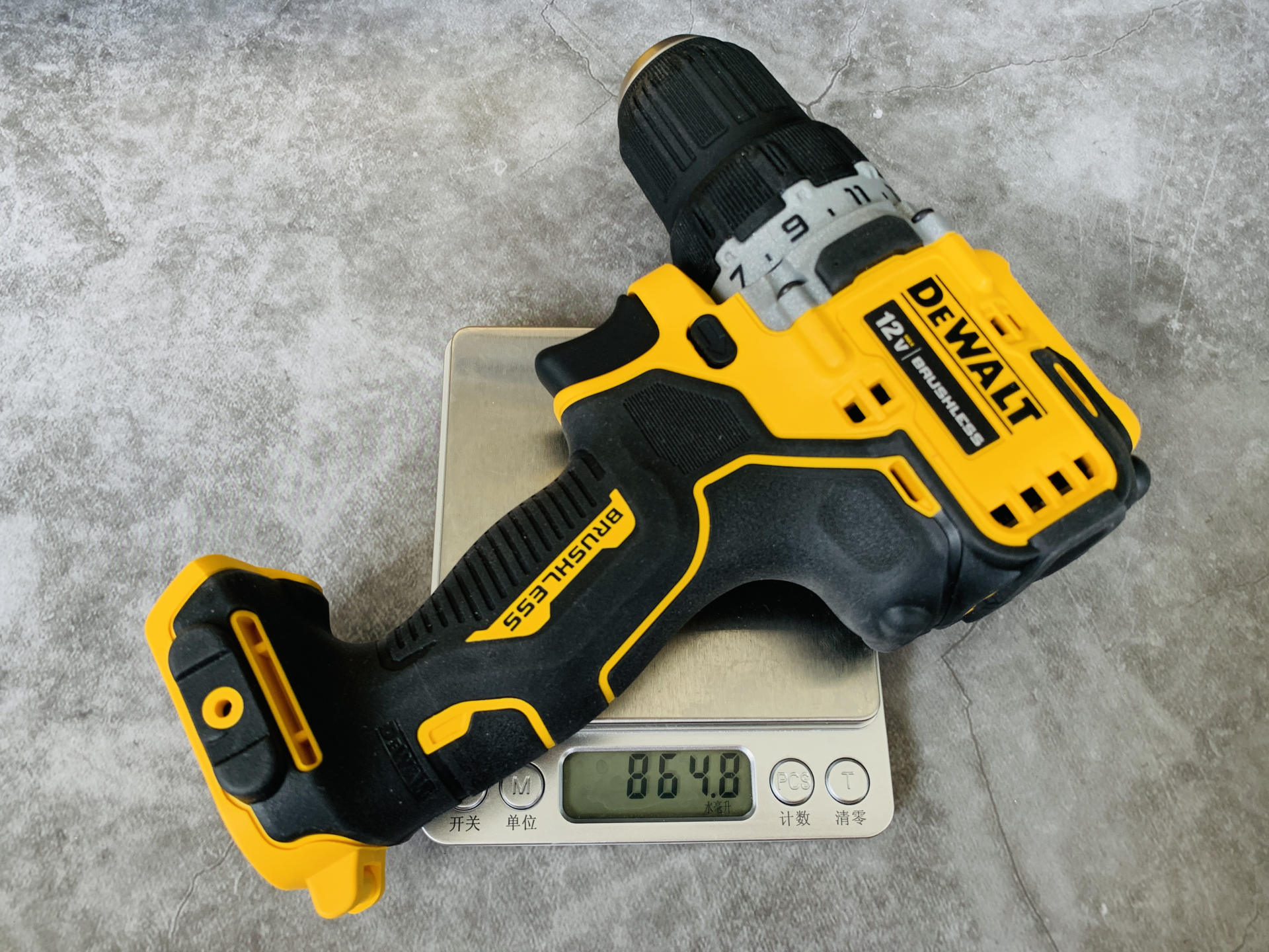 得伟电钻dcd701充满电要多久,得伟锂电钻测评