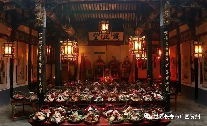 「除夕」有什么传说和风俗么？