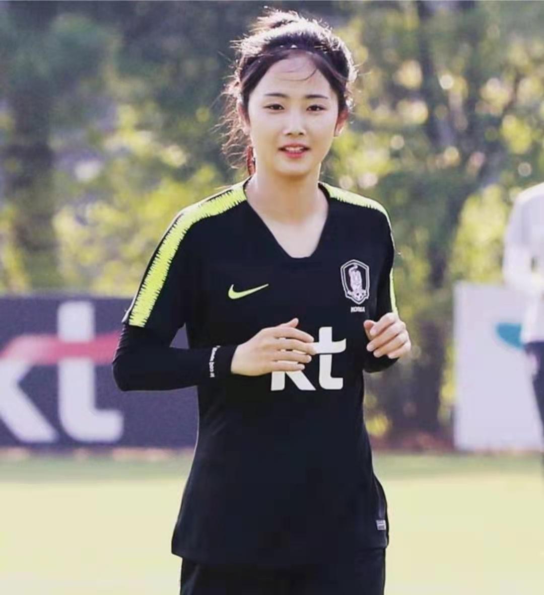 韩国女足7号李玟娥照片,韩国女足李玟娥与赵丽娜肢体冲突