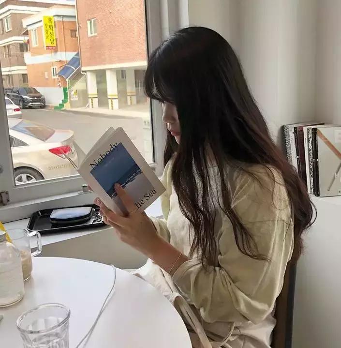 29岁女孩独居图片,29岁独居女孩的视频