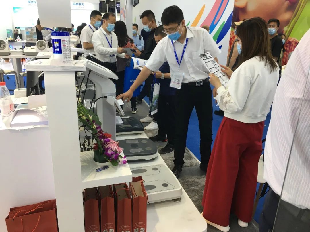 东华原医疗CMEF回顾：三十年峥嵘岁月，拥未来奋勇前行