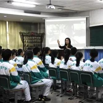 天津神仙校服,天津各个职大的校服