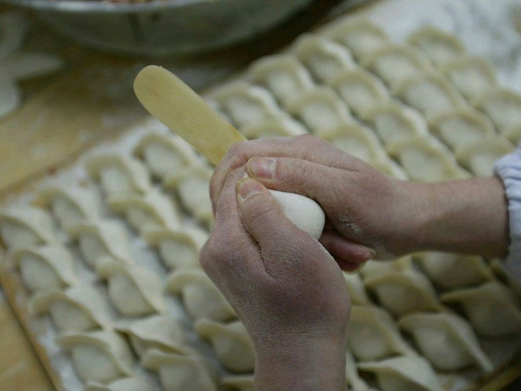 饺子1斤肉馅和盐的比例,十斤肉馅饺子怎么调馅