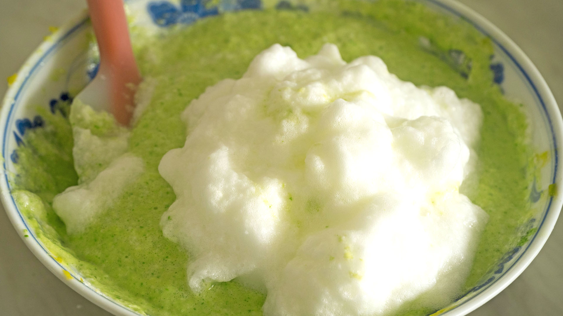 蛋糕不用烤箱做的简单方法,蛋糕的制作方法和步骤不用烤箱