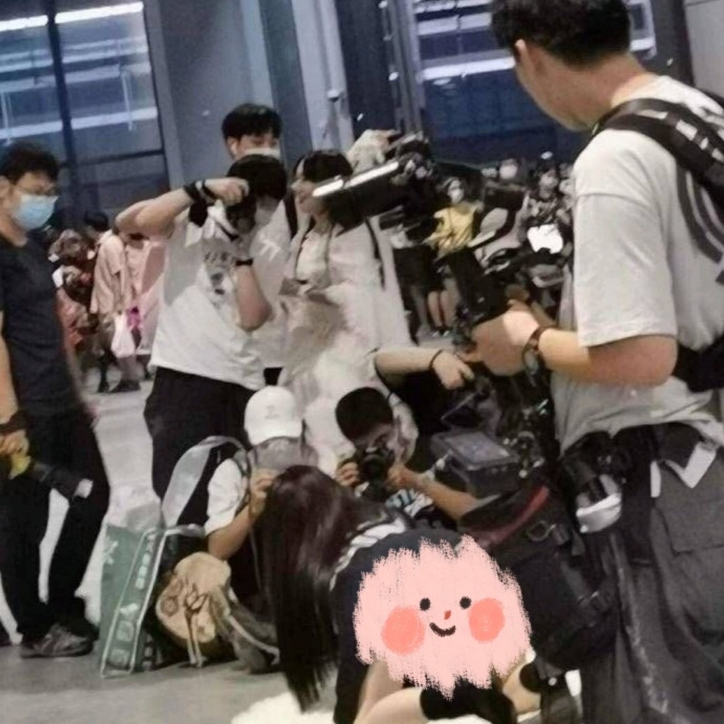 漫展漏*裤内**是软色情还是个人自由？