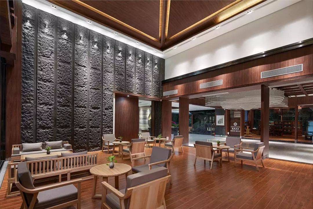 隐藏在英德一座微派风格的酒店—一幅灵动与纸上的古邑国画