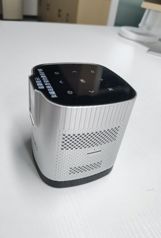 微麦V200投影仪,便携投影仪测评对比微麦