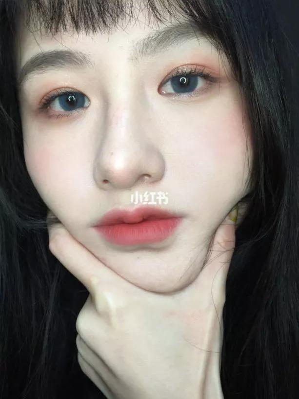 快买了这只口红来人间水蜜桃学院报道！