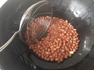 炸好的花生米糊了怎么办,炸好的花生米潮了不脆了