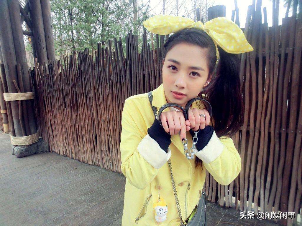 坎坷的鬼鬼：母亲不给生活费被迫出道，孝顺沦为“自动提款机”