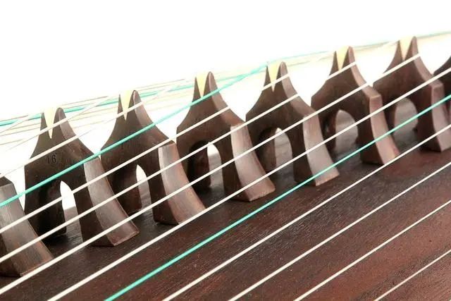 换古筝琴弦的正确方法,古筝多久调一次音
