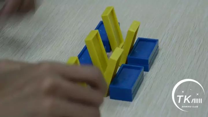 100种多米诺摆法图解,多米诺金字塔摆法图解