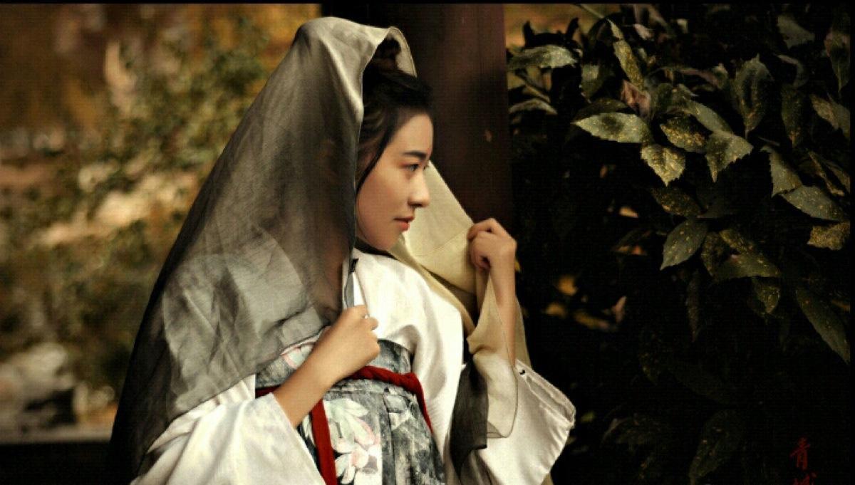 李煜和小周后幽会写下两首诗,李煜和小周后的感人故事