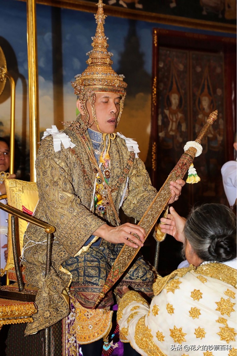 泰国九世王纪念钞,娶了500个老婆的国王