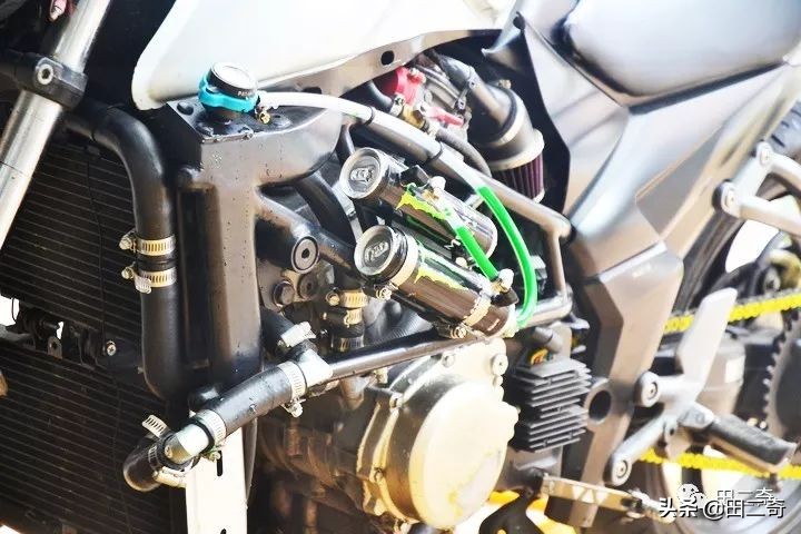 19款SYM新车发布，搭载ZXR400引擎，超炫涡*大轮**灯指纹启动