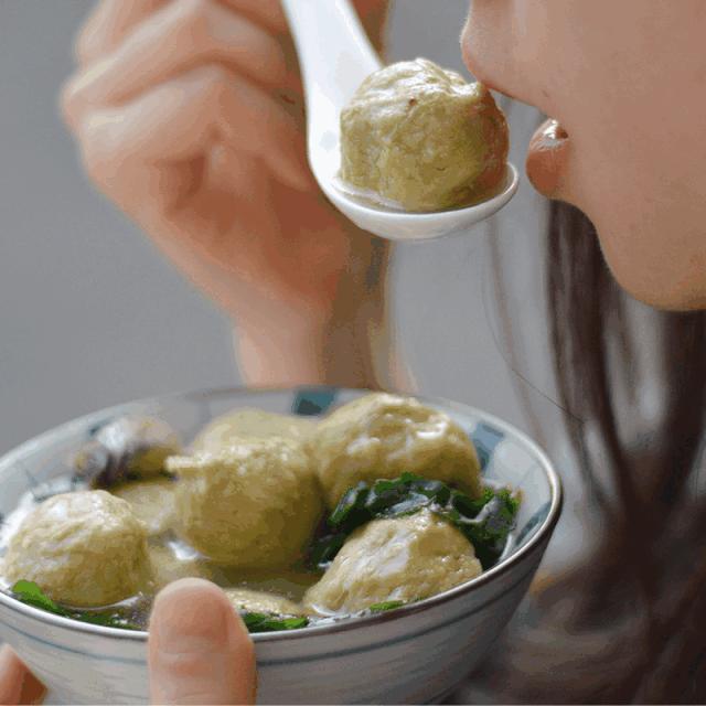 鱼丸里没鱼？虾丸里没虾？蟹丸里没蟹？